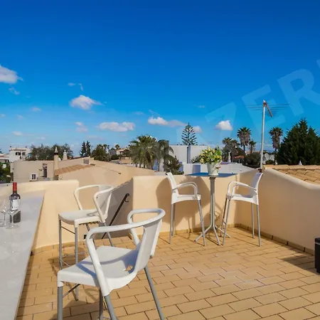 Casa Prazeres Villa *